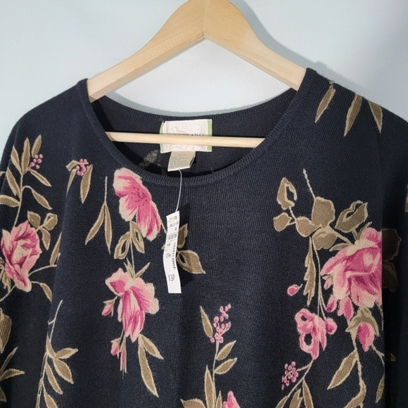 NWT CAPISTRANO Essentials Black Floral Crewneck Long Sleeve Knit Top Size 22/24 - Picture 2 of 11